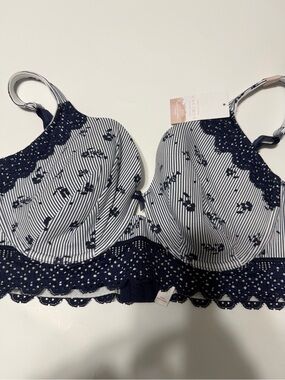 Cacique T shirt underwire white blue striped lace floral bra size 42DD new NWT